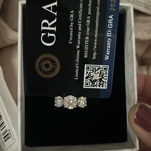 3 stone moissanite ring